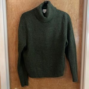 A New Day olive green sweater in medium, loose turtleneck style super comfy fall